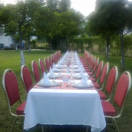 Batont Garden Semesteranläggning (resort) Göynük