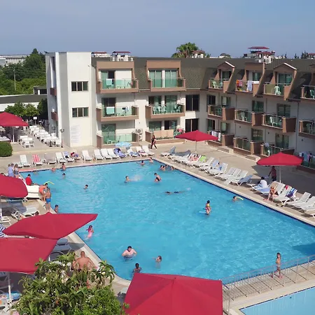 Batont Garden Hotel 3*