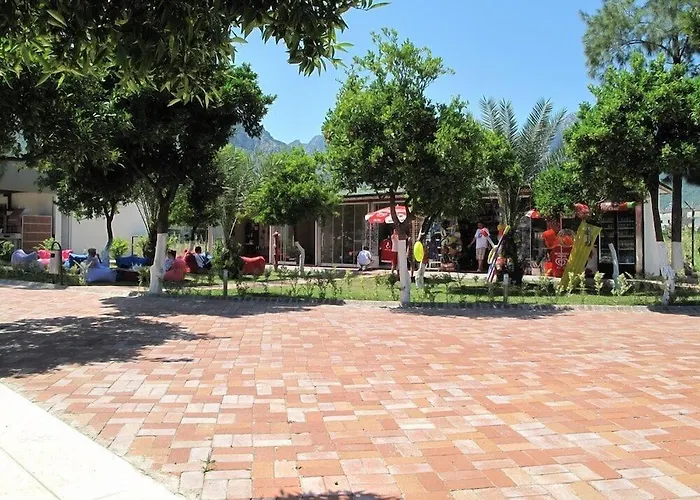 Batont Garden